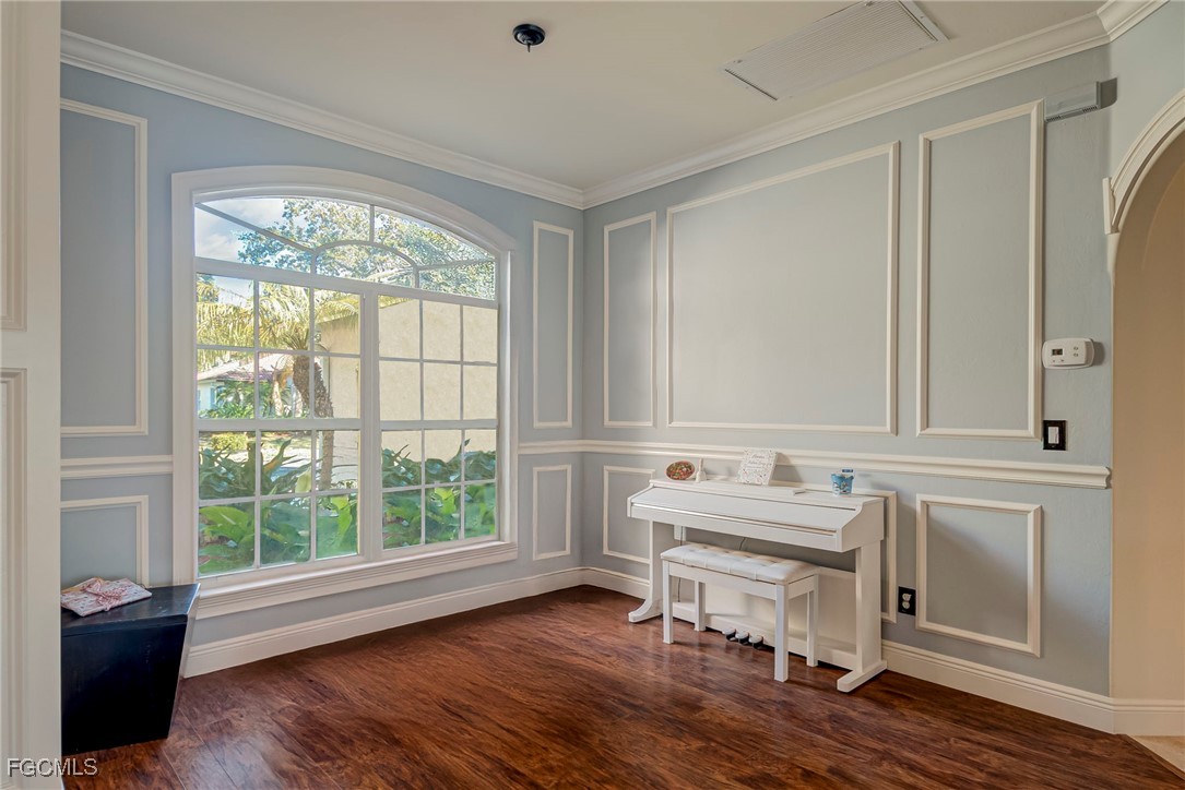 9953 Colonial Walk N