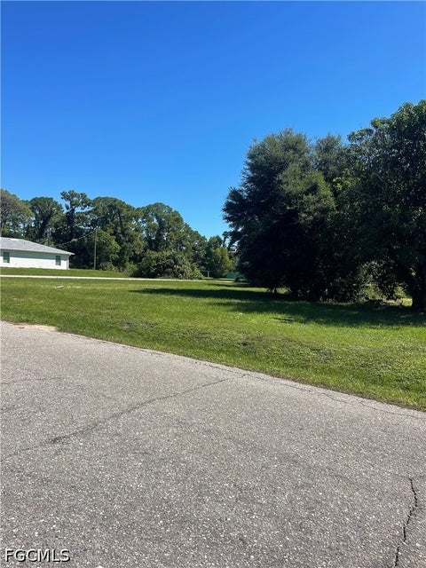 Tiny photo for 2901 Cocos Avenue, Fort Myers, FL 33901 (MLS # 2026043206)