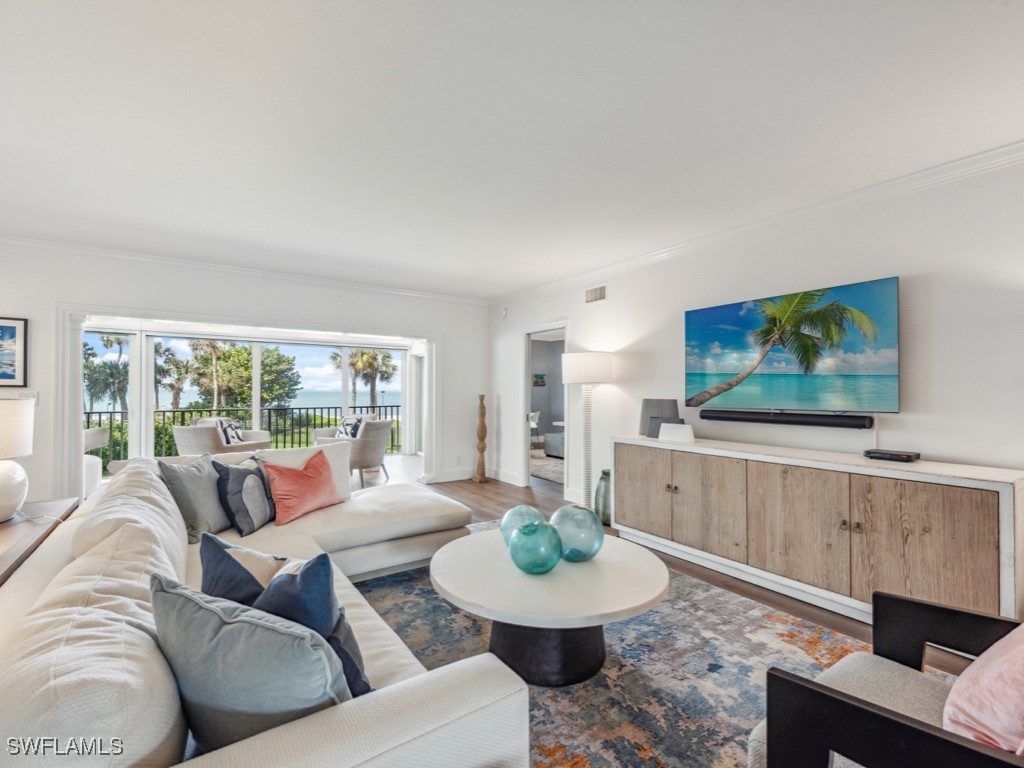 2901 GULF SHORE Boulevard N 101S