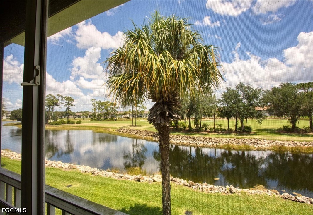 8083 Queen Palm Lane 425