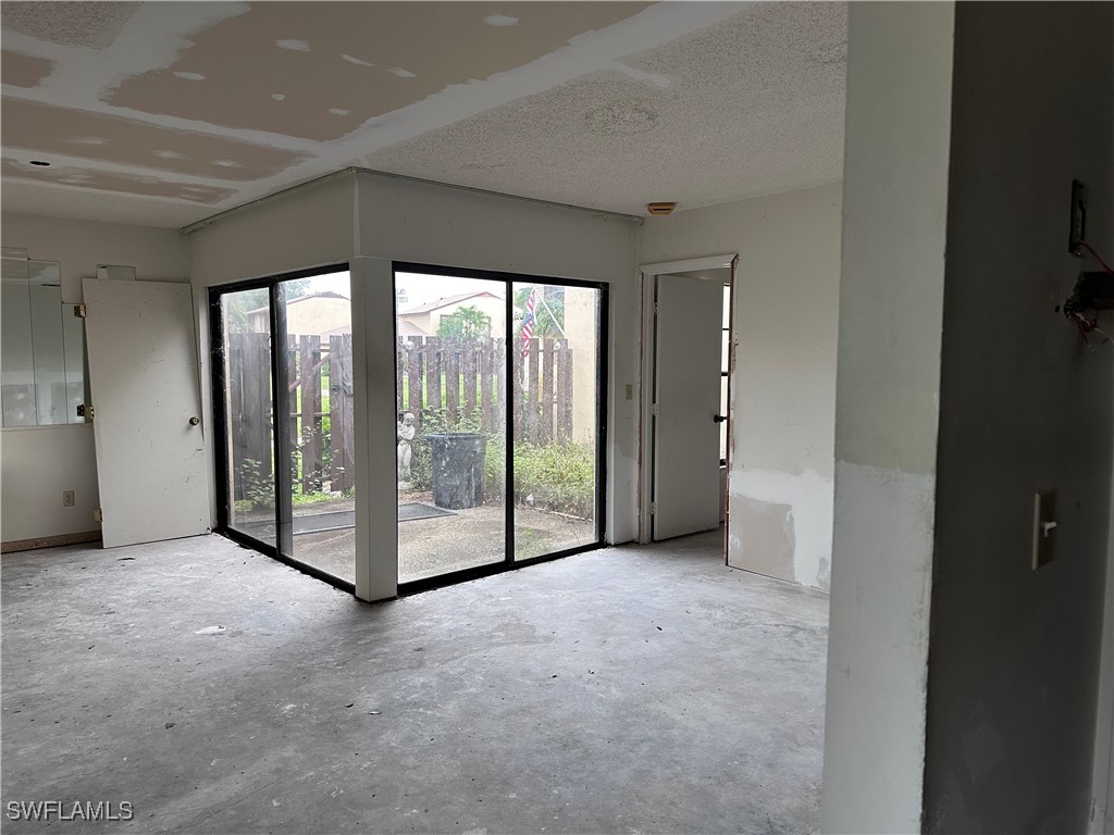 632 SE 12th Court 12