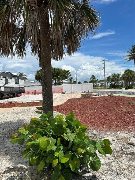 106 Hibiscus Drive