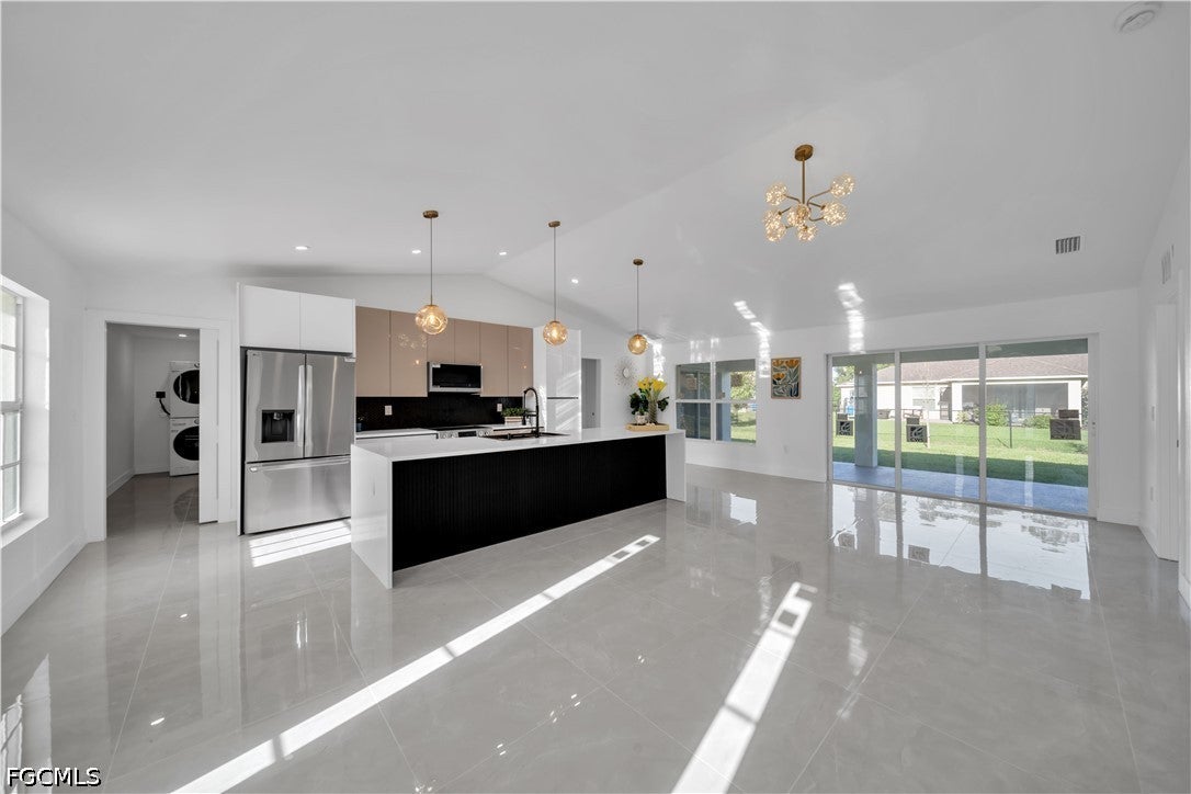 3449 NE 8th Place