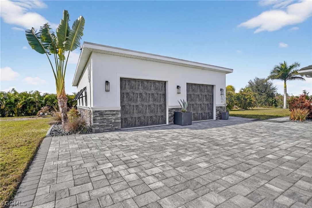 2930 Scenic View Drive