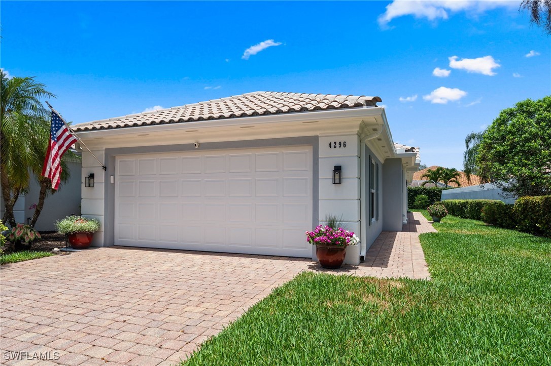 4296 Redonda Lane