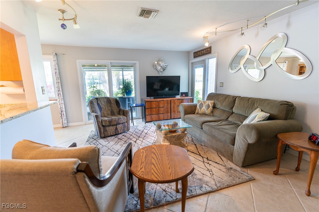 3271 Maple Leaf Circle 3