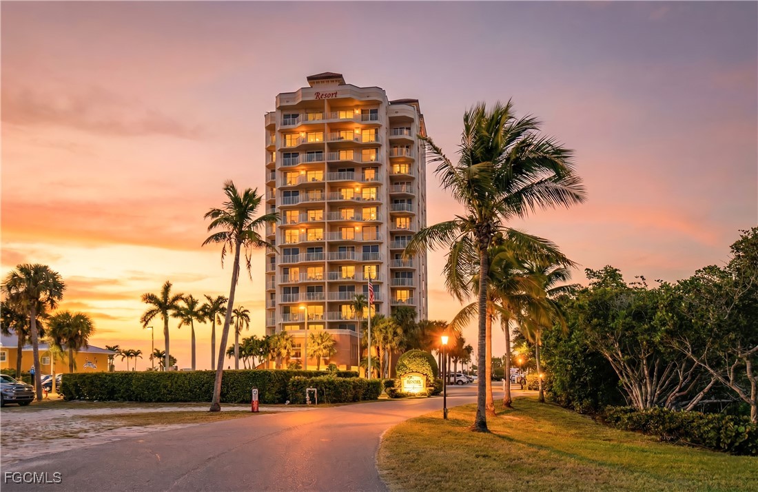 8771 Estero Boulevard 907