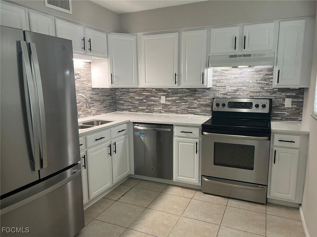 3325 Airport Road N L2