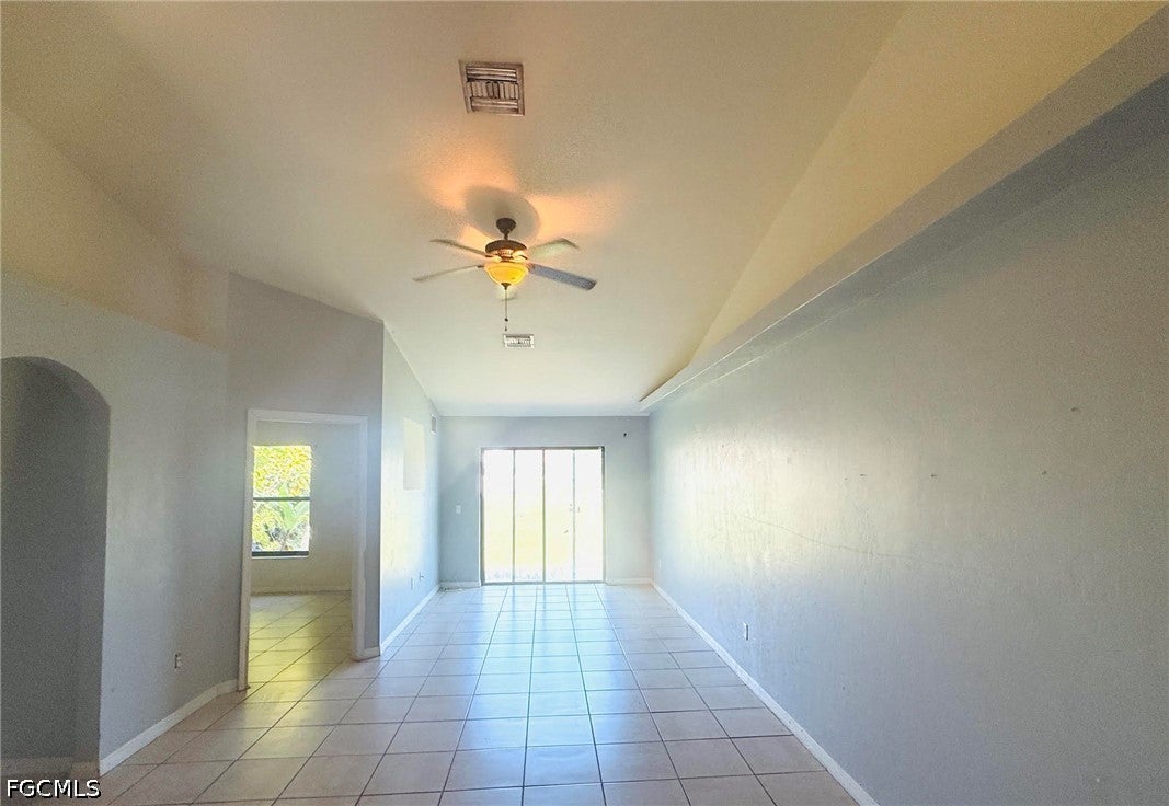 207/209 SE Van Loon Terrace