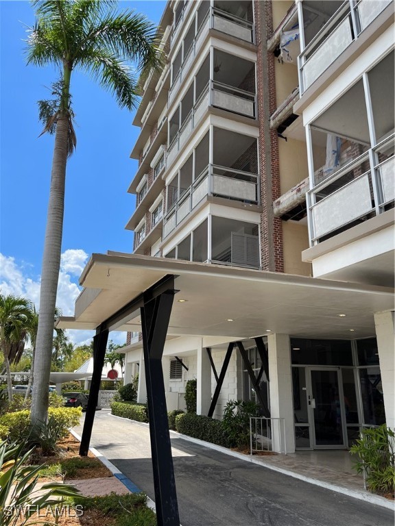 2350 W 1st Street 205