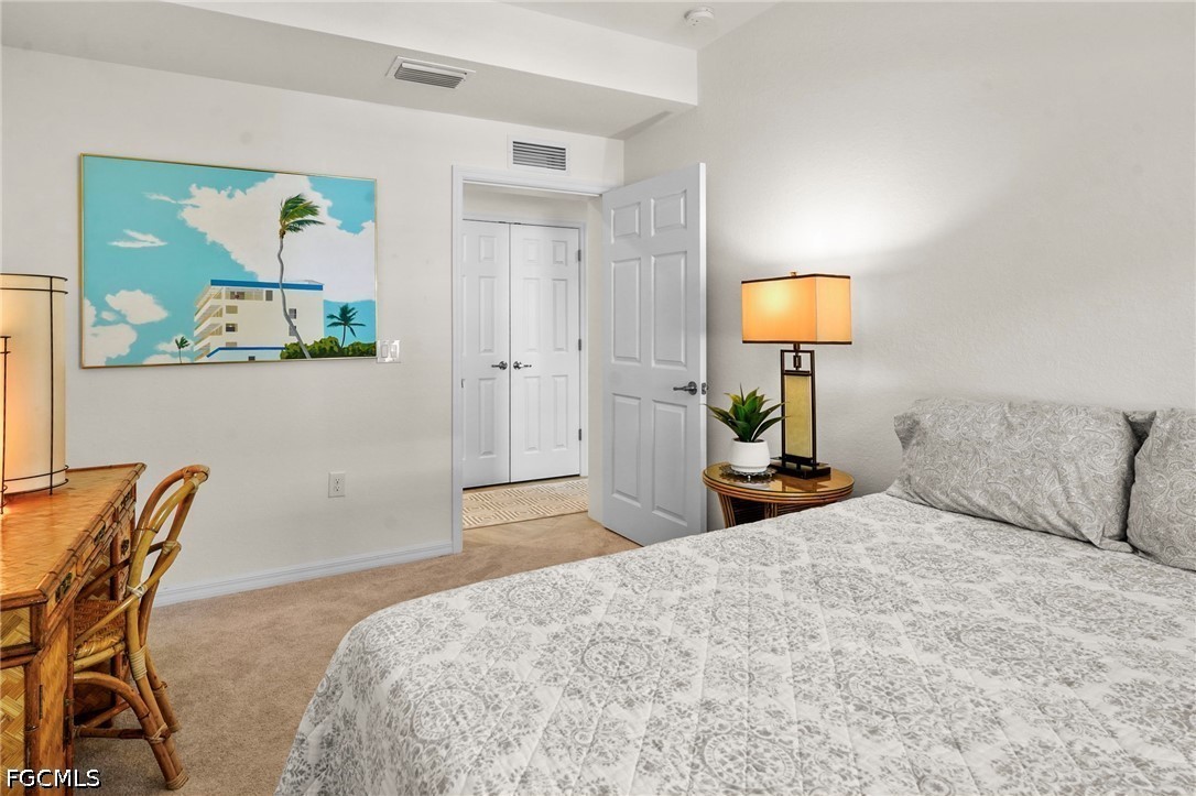 12043 Hawthorn Lake Drive 102