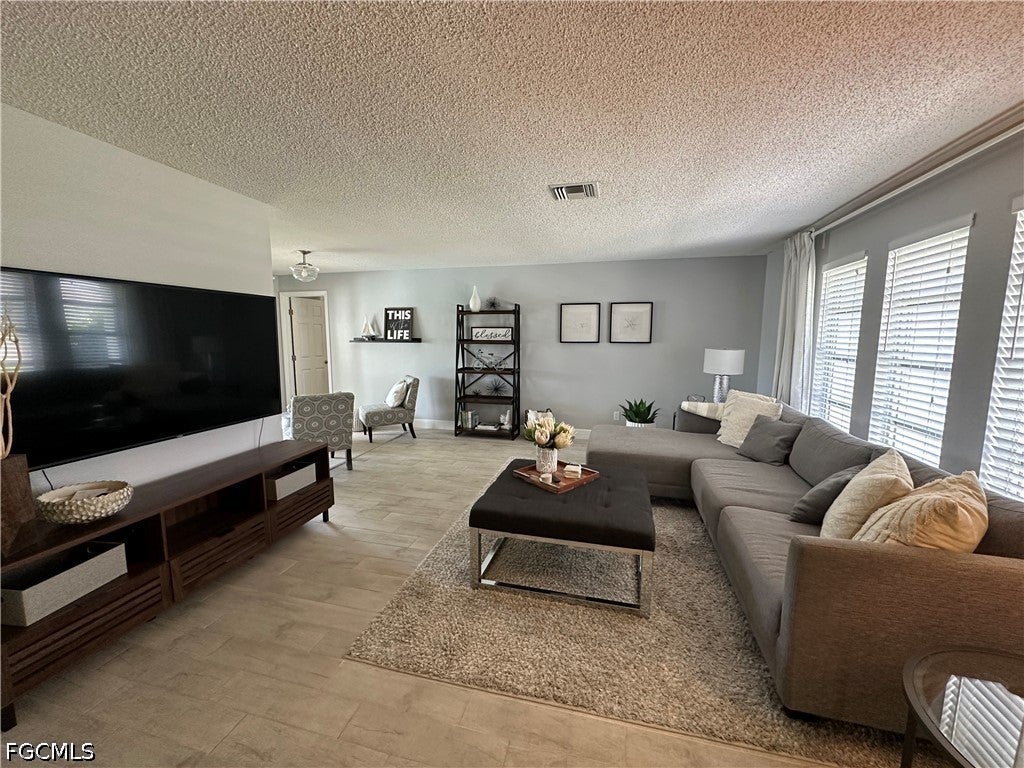 1201 SE 32nd Terrace