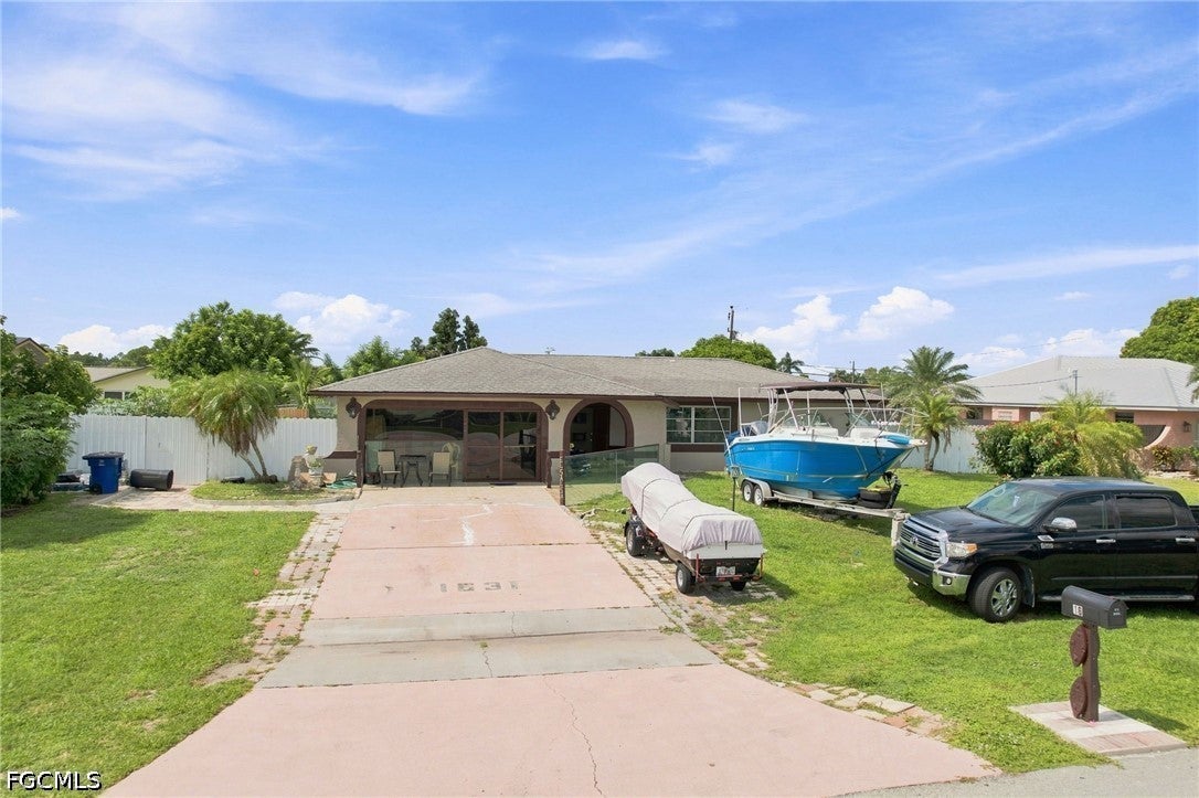 1631 Country Club Parkway