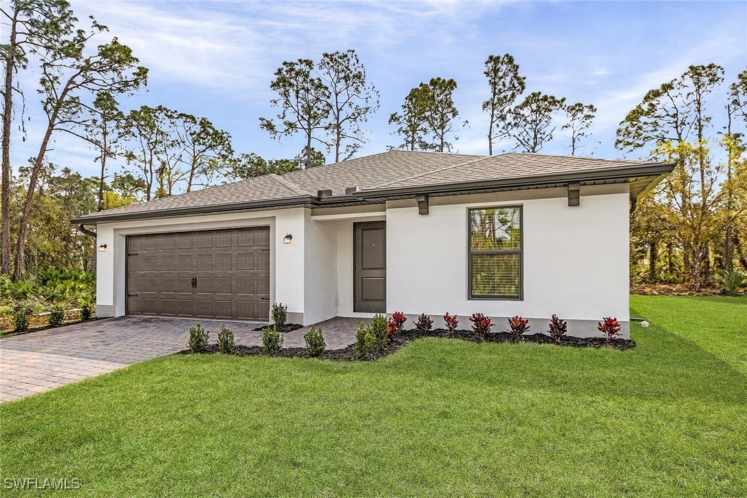 828 Woodridge Circle