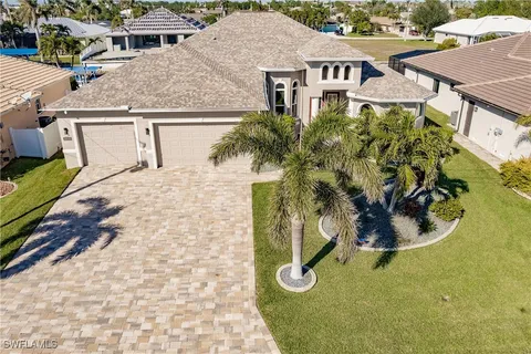 1813 SE 21st Terrace, Cape Coral, FL 33990 - MLS#: 225010118