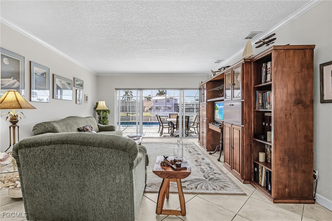 2085 El Cerito Court