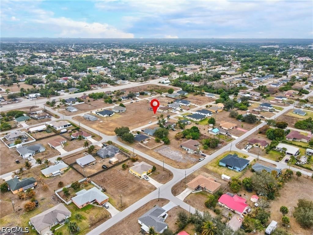 4607 6th Street W