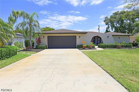3739 SE 3rd Place Cape Coral FL 33904
