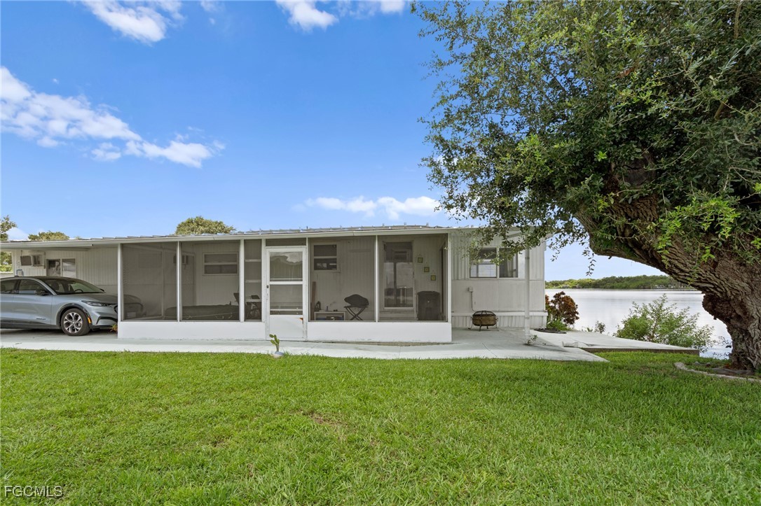 2012 S Olga Drive 25