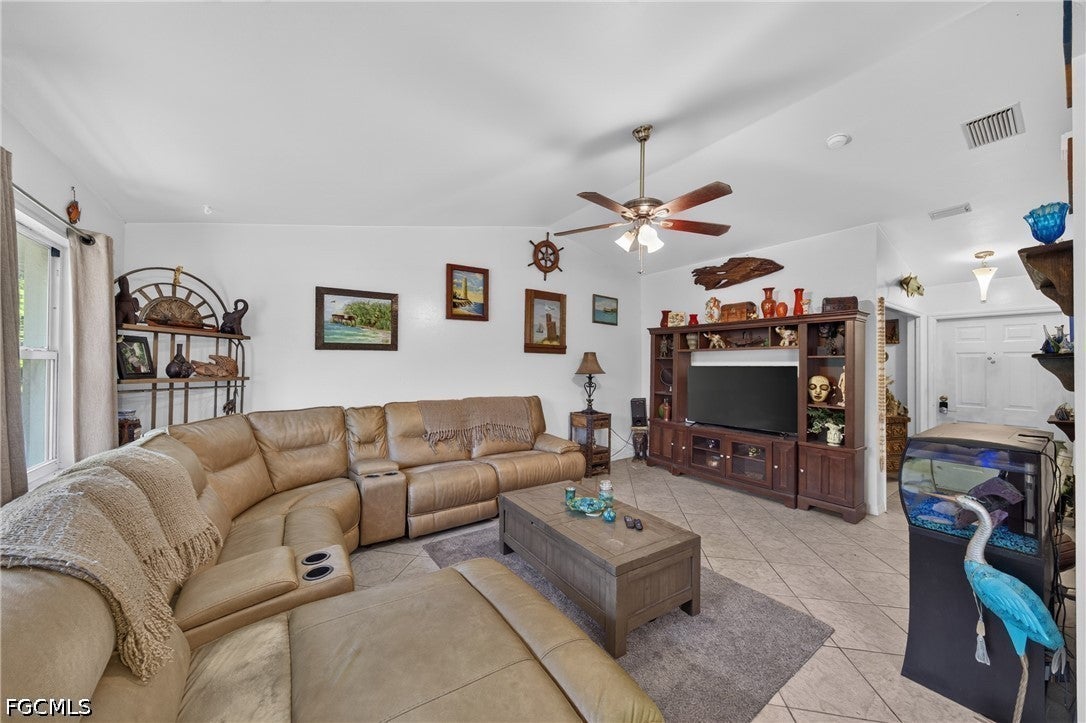 5484/5486 Birdsong Lane