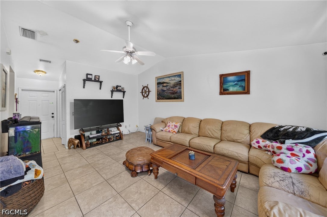 5484/5486 Birdsong Lane