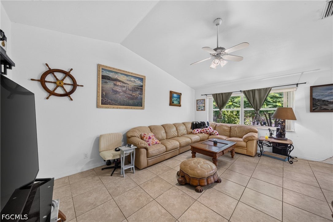 5484/5486 Birdsong Lane