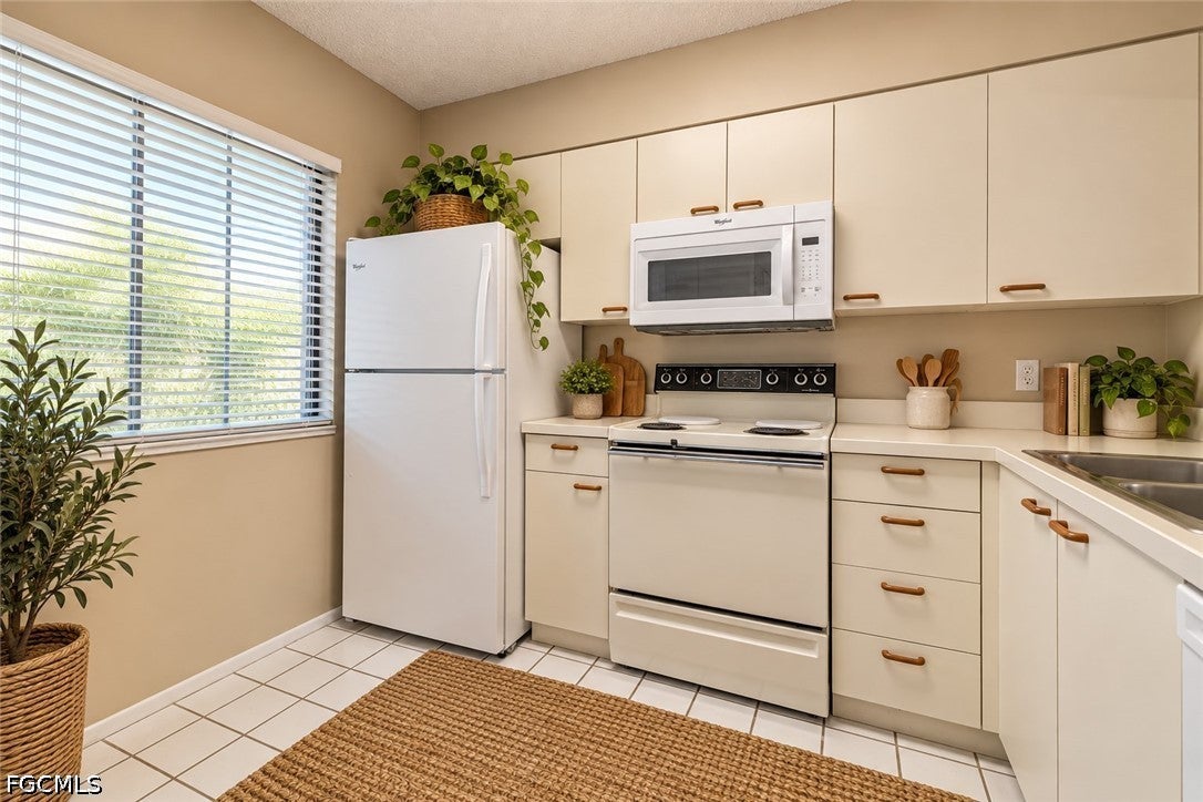 7406 Lake Breeze Drive 514