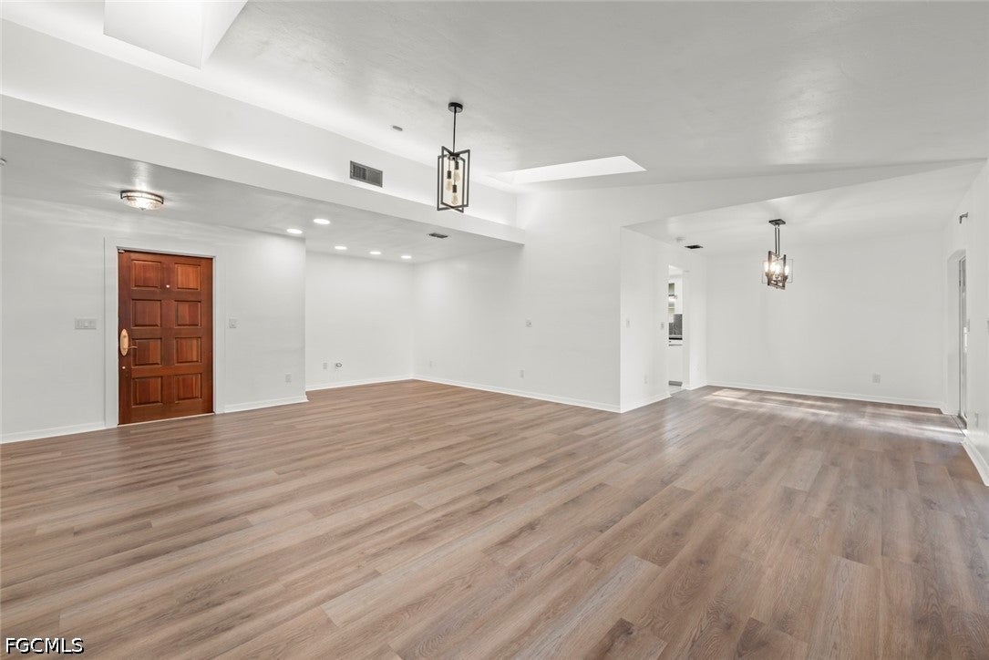 5840 CRABWOOD Court