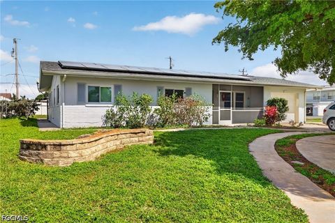 4547 SE 11th Avenue Cape Coral FL 33904