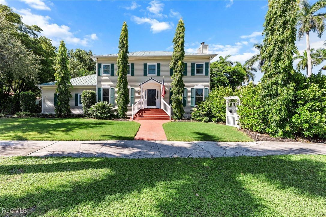 1410 El Prado Avenue