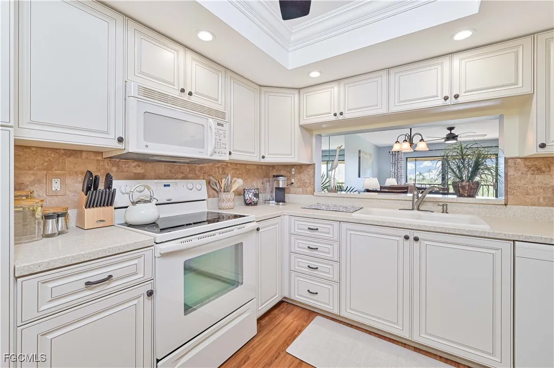 Fort Myers, Florida 33908, United States, 2 Bedrooms Bedrooms, ,2 BathroomsBathrooms,Residential,Active,232491