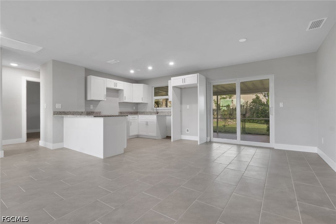 1011 NE Pine Island Lane