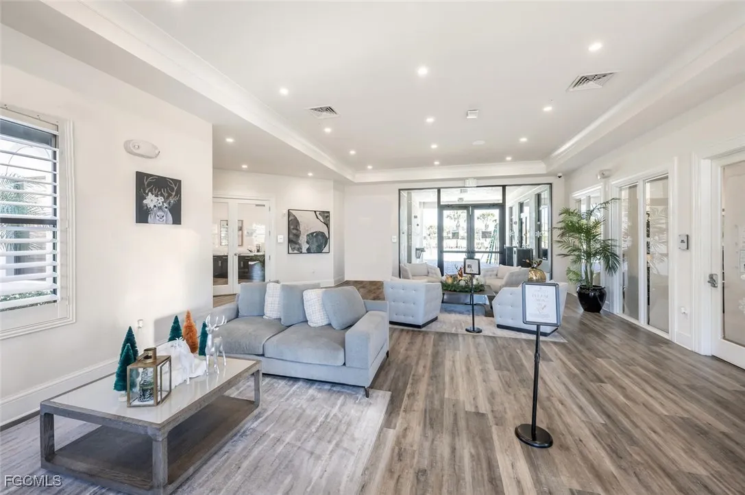 Fort Myers, Florida 33905, United States, 3 Bedrooms Bedrooms, ,3 BathroomsBathrooms,Residential,Active,215260