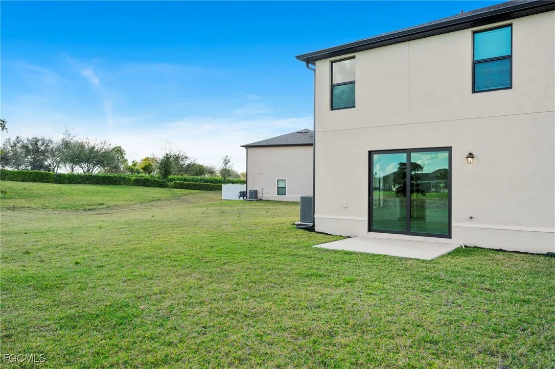 Fort Myers, Florida 33905, United States, 3 Bedrooms Bedrooms, ,3 BathroomsBathrooms,Residential,Active,215260