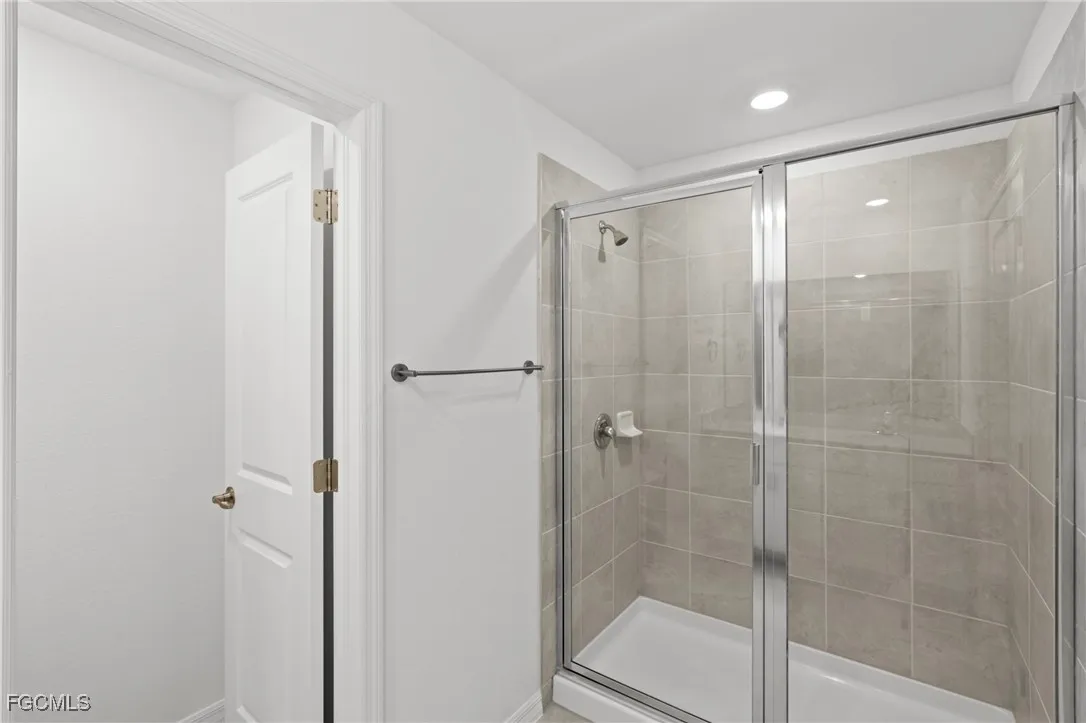 Fort Myers, Florida 33905, United States, 3 Bedrooms Bedrooms, ,3 BathroomsBathrooms,Residential,Active,215260