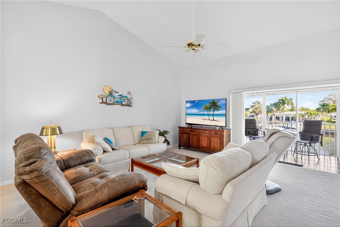 3933 SE 11th Place 208