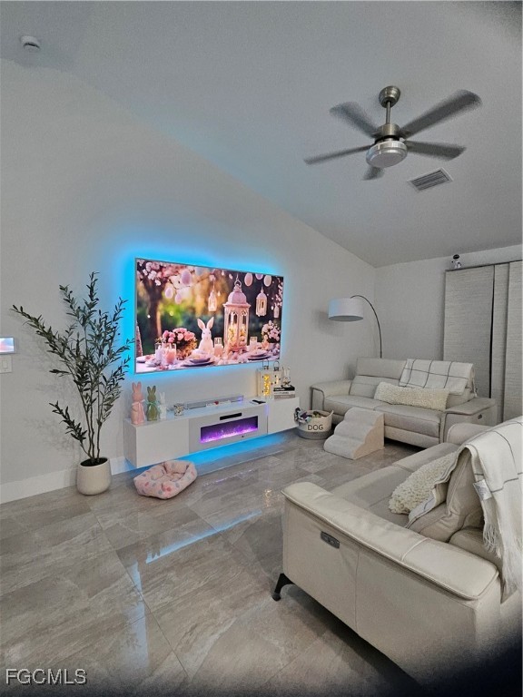 1103 E 5th Street