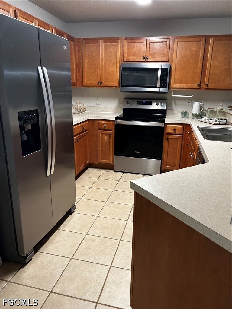 1427 NE 8th Place