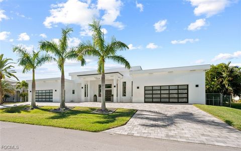 5324 Mayfair Court Cape Coral FL 33904
