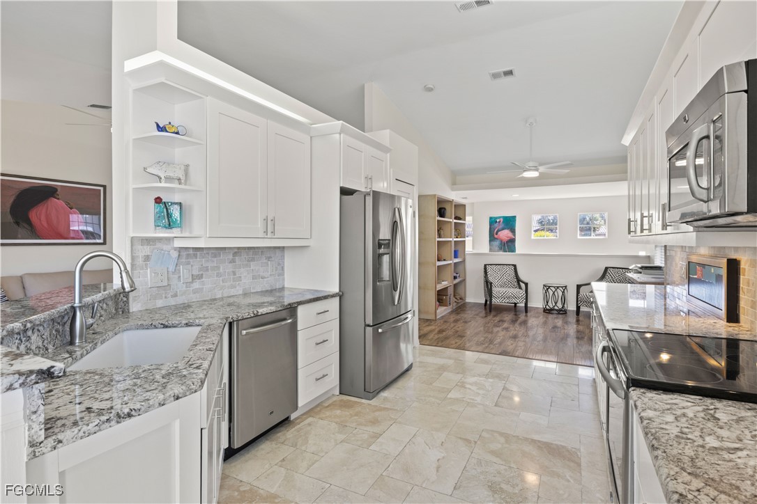 14850 Crystal Cove Court 402