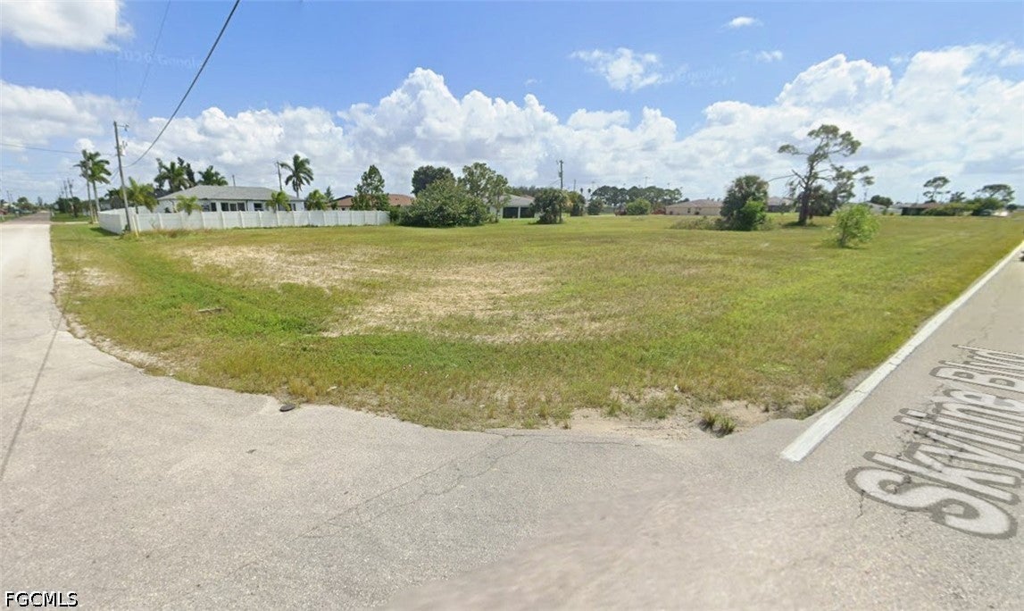 1217 Skyline Boulevard