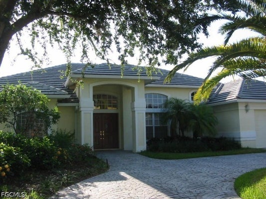 11761 PINEWOOD LAKES DR, FORT MYERS, FL 33913 - Image bbf43a5bb4fac0ab2510e55d3bbcdf85/537775655