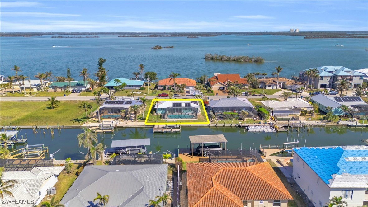 8 Bayview Boulevard