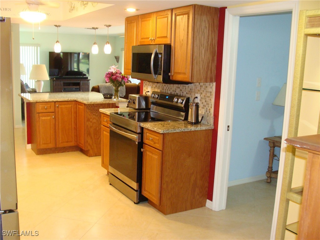 4802 Lakewood Boulevard B13