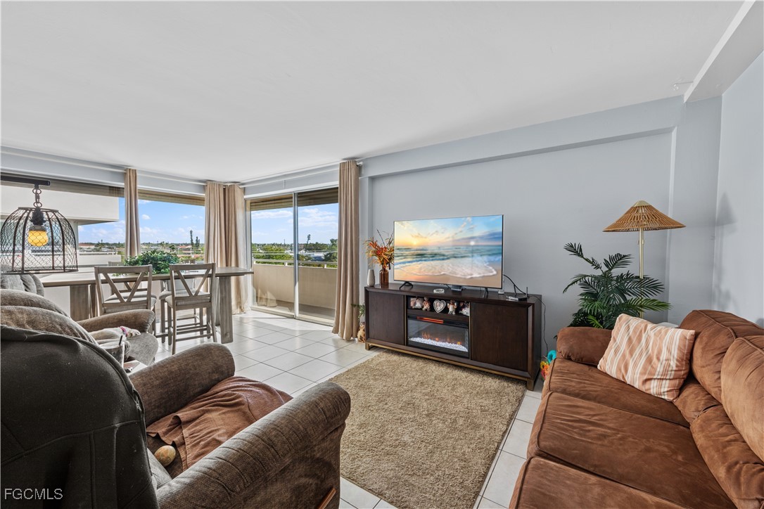 4807 Sunset Court 405