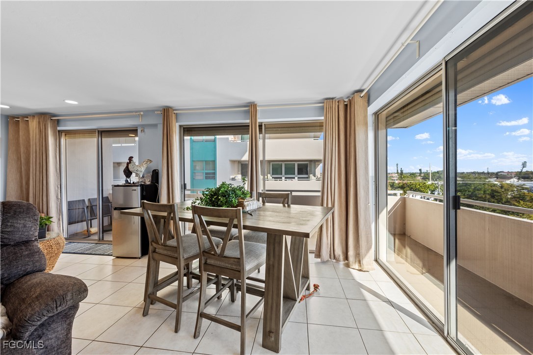 4807 Sunset Court 405