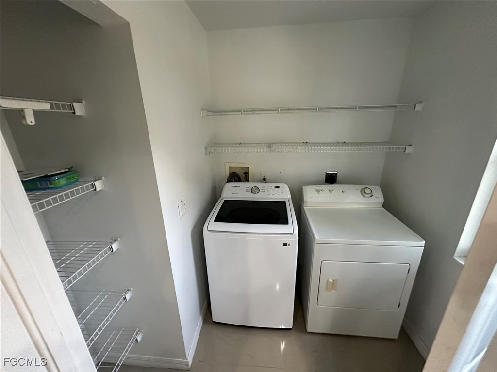 5548/5550 Birdsong Lane