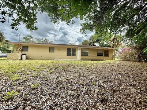Tiny photo for 706 E 3rd Street, Lehigh Acres, FL 33936 (MLS # 2026018388)