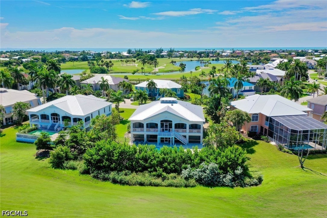 824 Birdie View Point