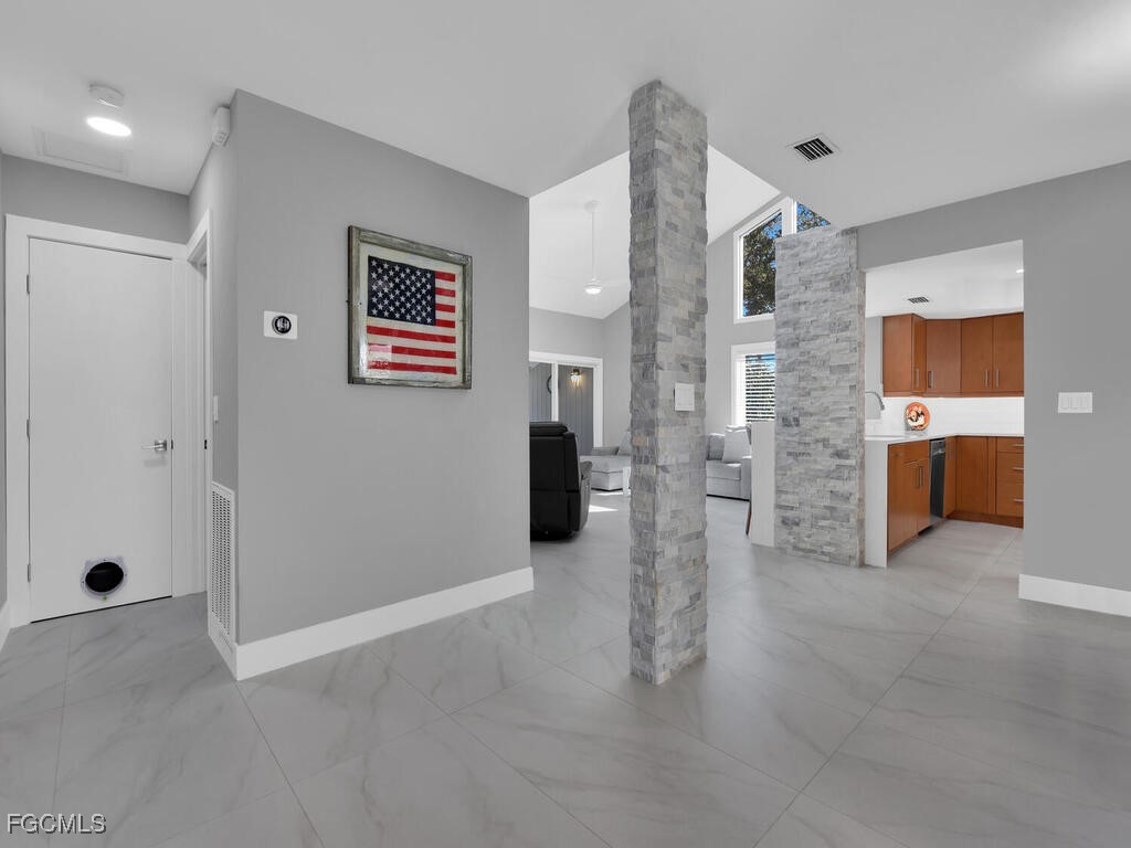 15573 Lockmaben Avenue